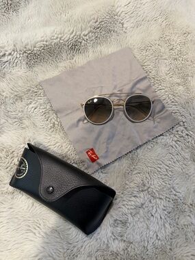 Ray-Ban Women's Gold Frame Gray Gradient Lens Sunglasses